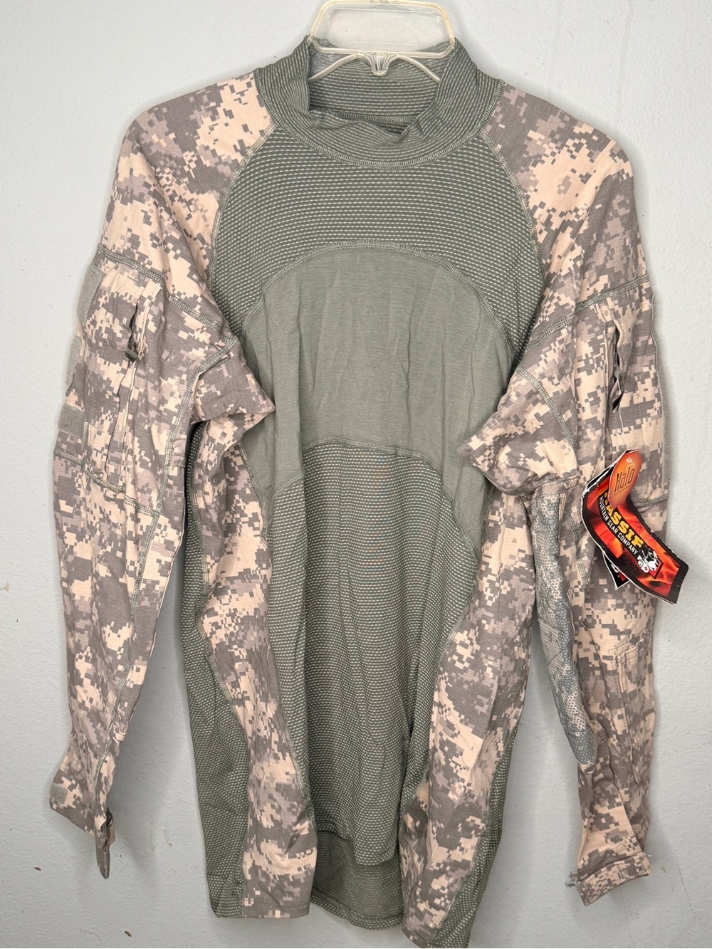 Massif Mountain Gear Halo Shirt nwt
